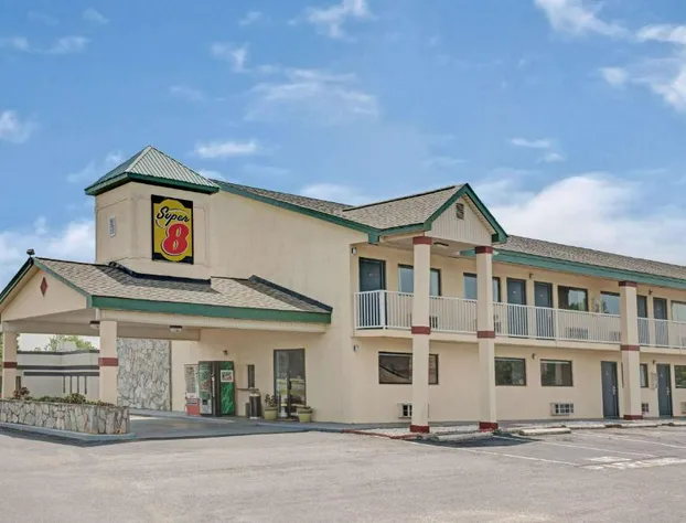 Super 8 by Wyndham Shelby hotel detail image 1