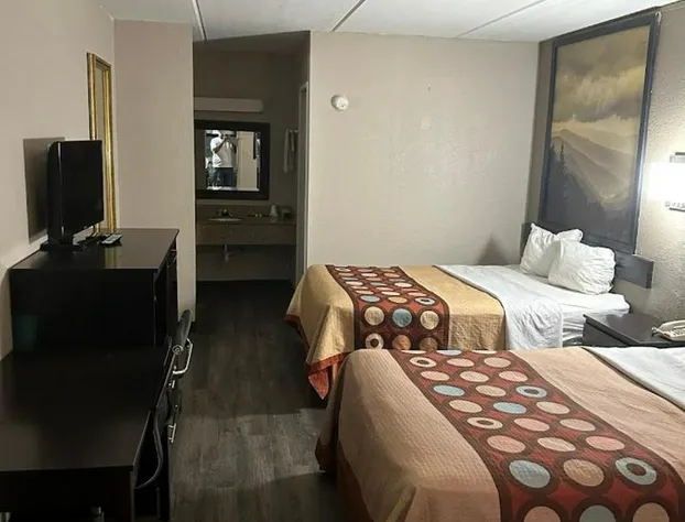 Super 8 by Wyndham Shelby hotel detail image 3