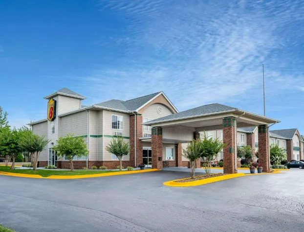 Super 8 by Wyndham Salisbury hotel detail image 1