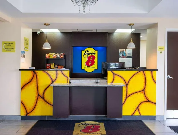 Super 8 by Wyndham Salisbury hotel detail image 1