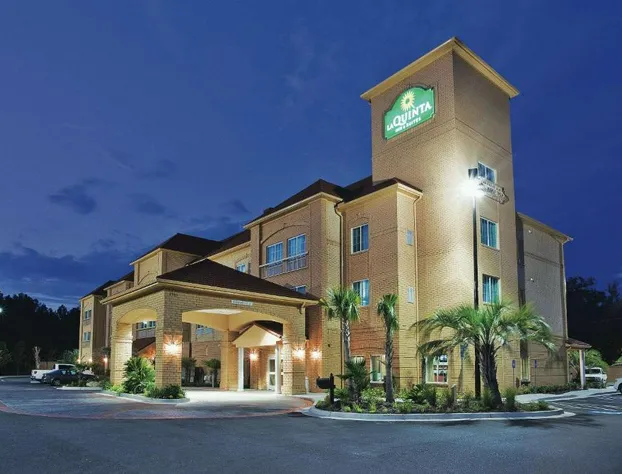 La Quinta Inn & Suites by Wyndham Hinesville - Fort Stewart hotel detail image 1