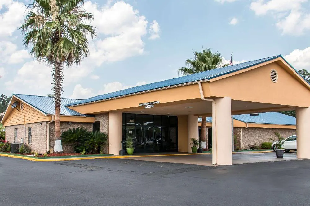 Quality Inn Hinesville - Fort Stewart Area hotel hero