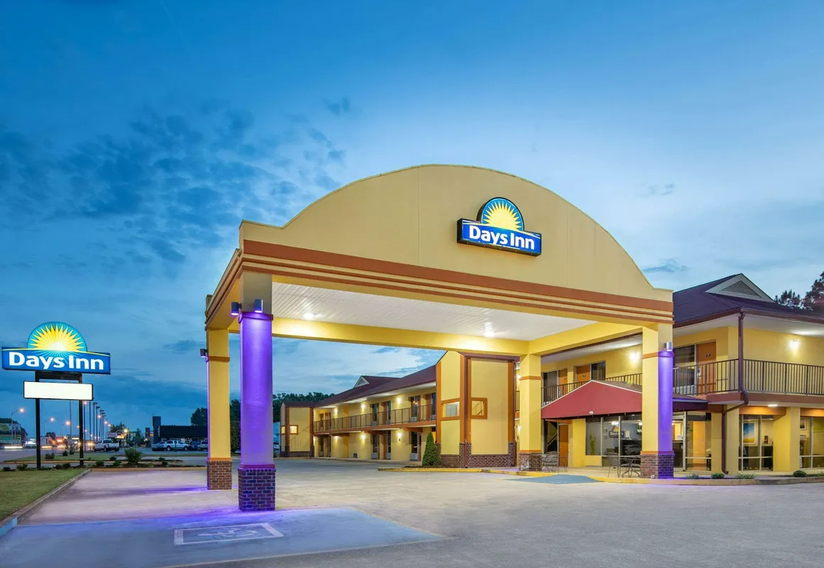 Days Inn by Wyndham Muscle Shoals Florence hotel hero