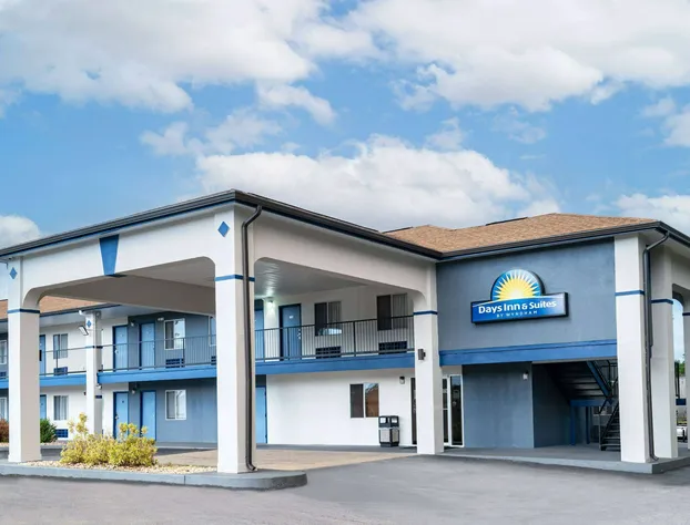 Days Inn by Wyndham Hamilton hotel detail image 1