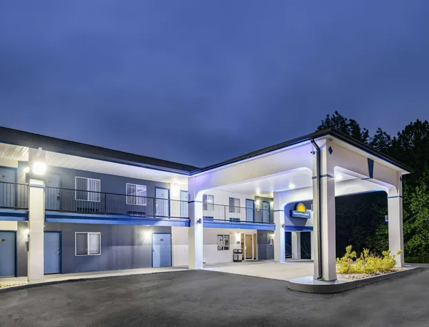 Days Inn by Wyndham Hamilton hotel detail image 2