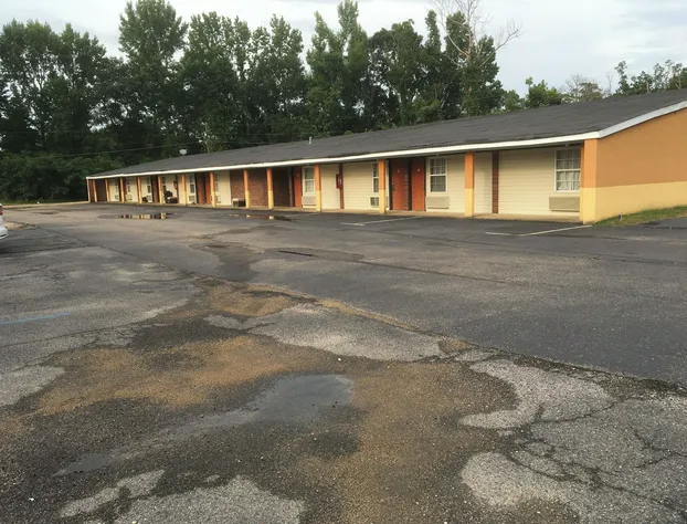 Relax Inn Guin hotel detail image 1