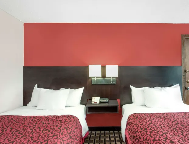 Days Inn by Wyndham Cullman hotel detail image 1