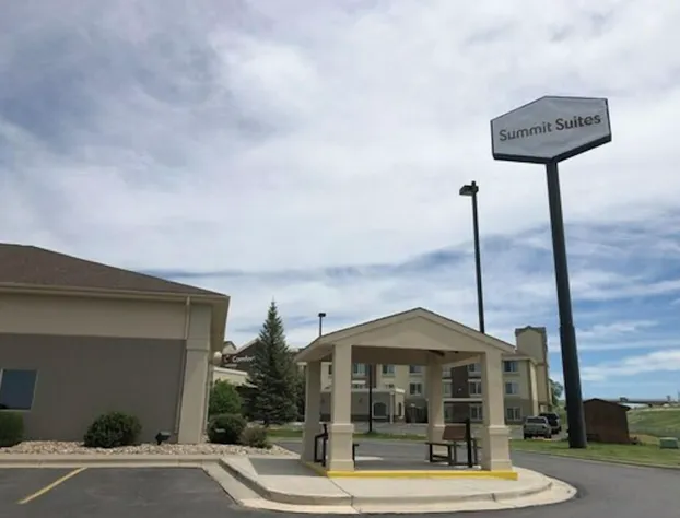 Summit Suites hotel detail image 1