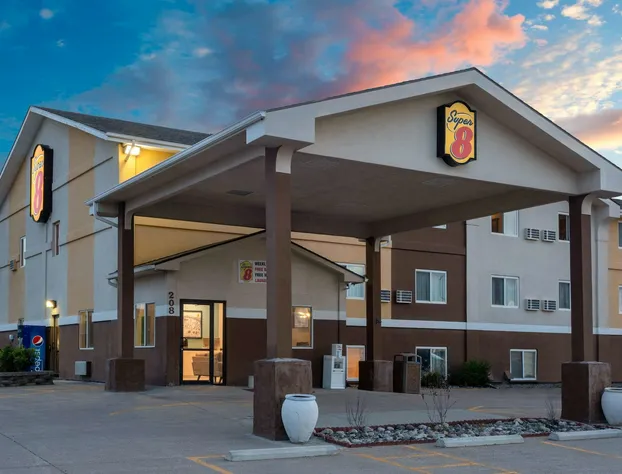 Super 8 by Wyndham Gillette hotel detail image 1