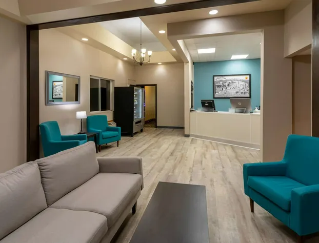 Super 8 by Wyndham Gillette hotel detail image 3