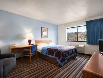 Super 8 by Wyndham Houghton hotel detail image 4