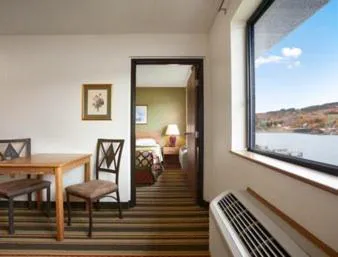 Super 8 by Wyndham Houghton hotel detail image 2