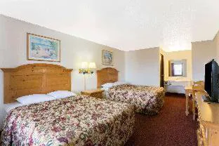 Super 8 by Wyndham Evanston hotel detail image 2