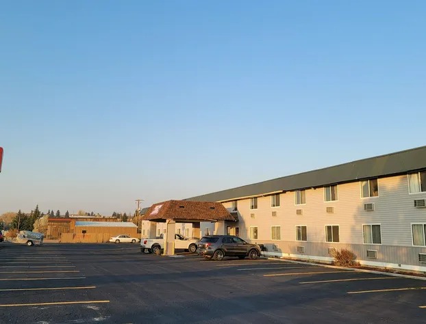 Grizzly Inn hotel detail image 3