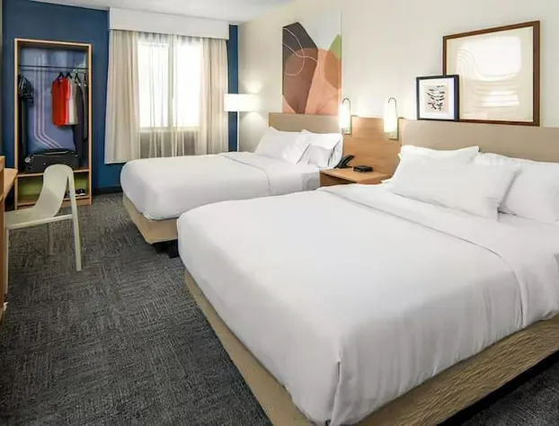 Spark by Hilton Sheridan hotel detail image 1