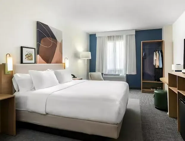 Spark by Hilton Sheridan hotel detail image 4