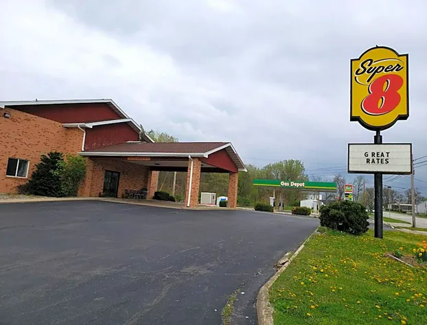 Super 8 by Wyndham Watseka hotel detail image 2