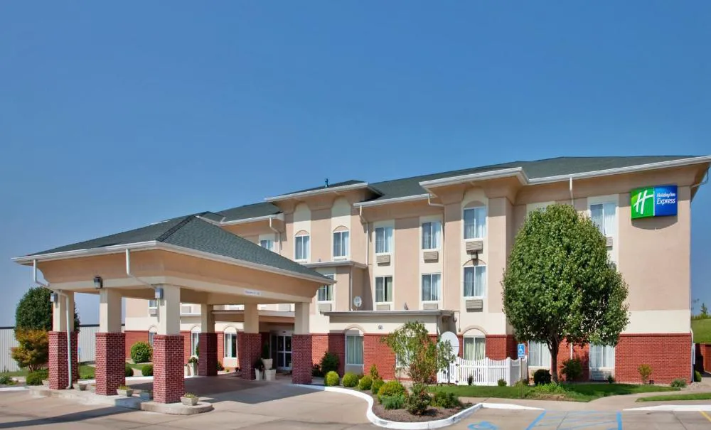 Holiday Inn Express Boonville by IHG hotel hero