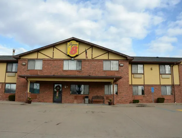 Super 8 by Wyndham Warrenton hotel detail image 4