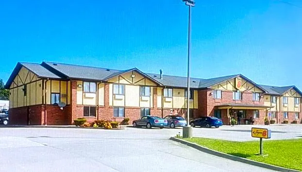 Super 8 by Wyndham Warrenton hotel detail image 2