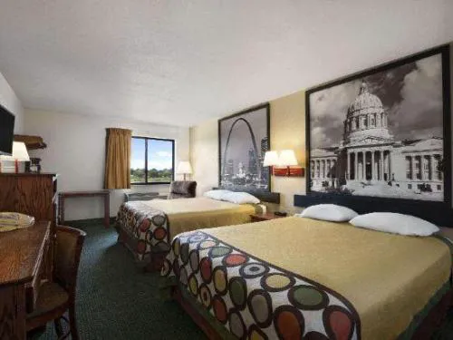 Super 8 by Wyndham Bowling Green hotel detail image 2