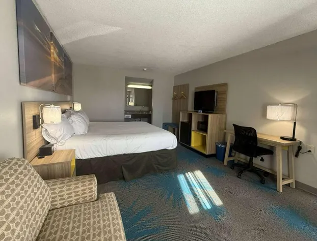 Days Inn by Wyndham Hannibal hotel detail image 4