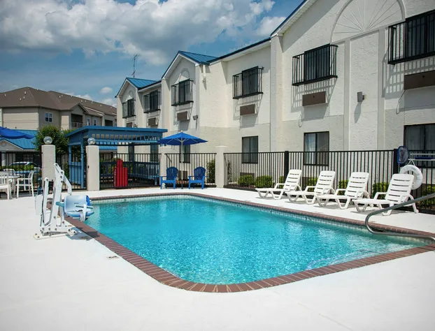 Days Inn by Wyndham Troy hotel detail image 3