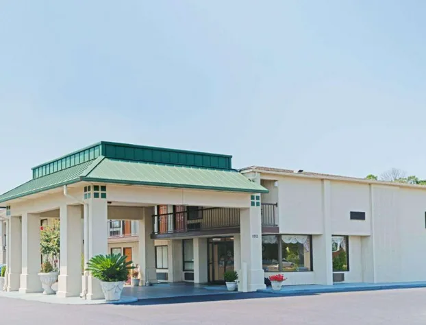 Baymont by Wyndham Troy hotel detail image 1