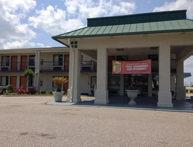 Baymont by Wyndham Troy hotel detail image 2