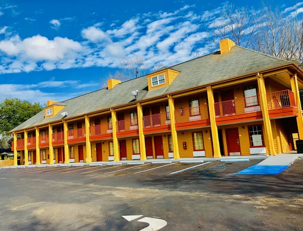 Baymont by Wyndham Selma hotel detail image 1