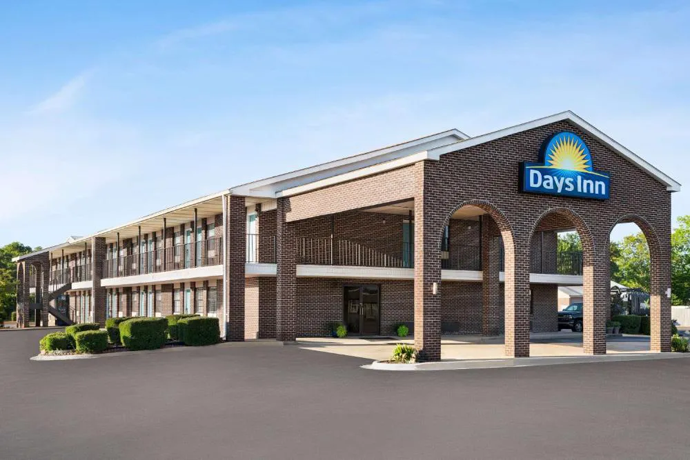 Days Inn by Wyndham Demopolis hotel hero
