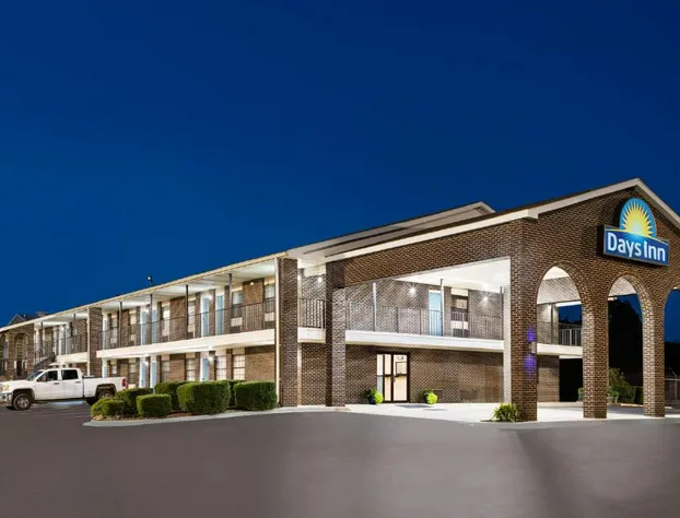 Days Inn by Wyndham Demopolis hotel detail image 1