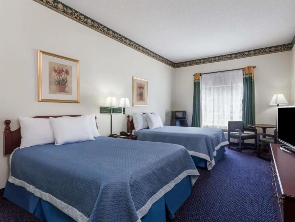 Jesup Inn & Suites hotel hero