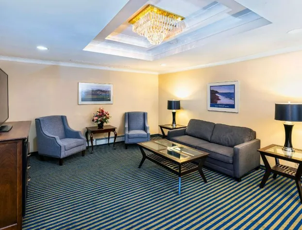 Quality Inn & Suites Garden of the Gulf hotel detail image 3