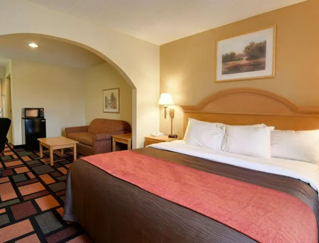 Quality Inn & Suites Malvern hotel detail image 3