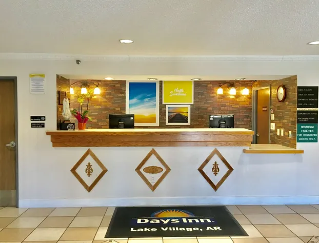 Days Inn by Wyndham Lake Village hotel detail image 2