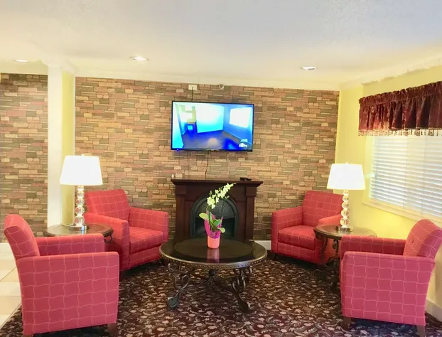 Days Inn by Wyndham Lake Village hotel detail image 4