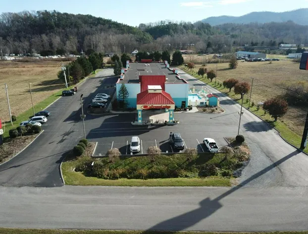 Econo Lodge Newport Smoky Mountains Gateway hotel detail image 1
