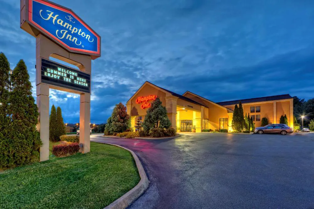 Hampton Inn Morristown hotel hero