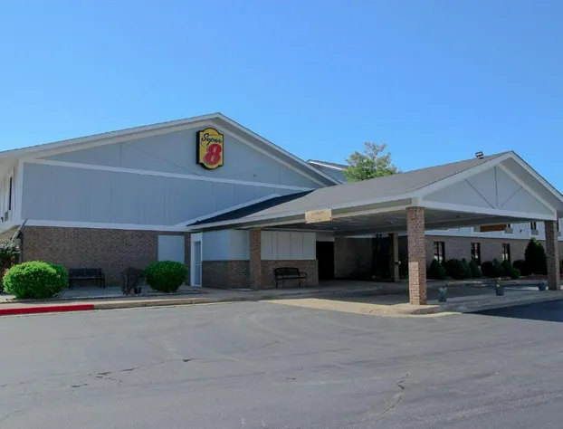 Super 8 by Wyndham Harrison AR hotel detail image 1