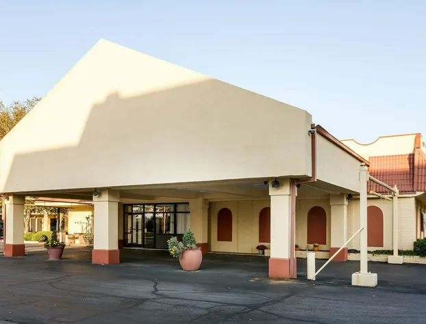 Quality Inn Blytheville hotel detail image 2