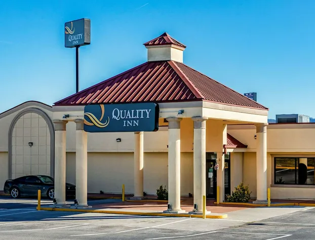 Quality Inn Newport hotel detail image 1