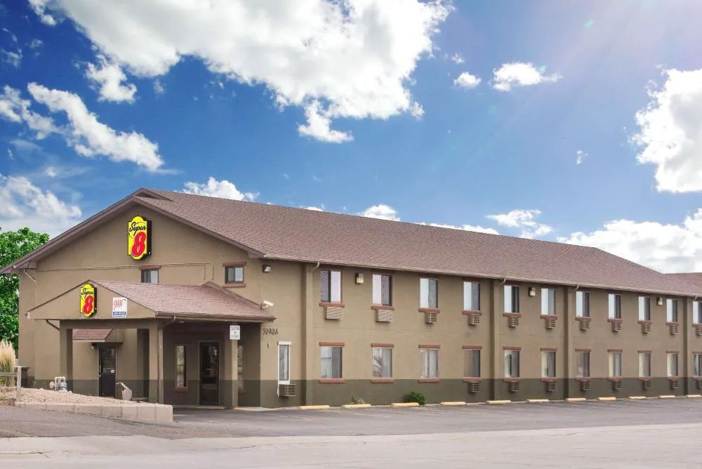 Super 8 by Wyndham Colby hotel hero