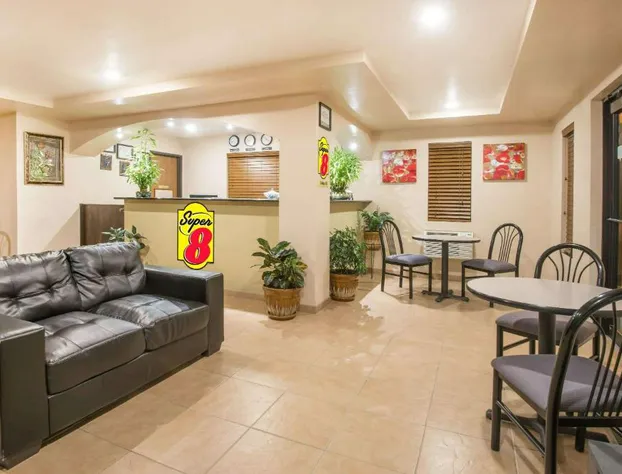 Super 8 by Wyndham Colby hotel detail image 4