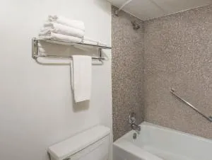 Travelodge by Wyndham Great Bend hotel detail image 3