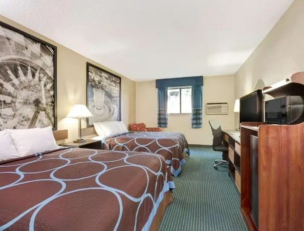 Super 8 by Wyndham Hutchinson hotel detail image 4