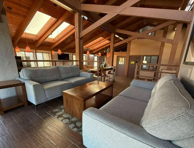 Super 8 by Wyndham Hutchinson hotel detail image 2