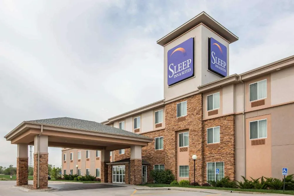 Sleep Inn And Suites Haysville hotel hero
