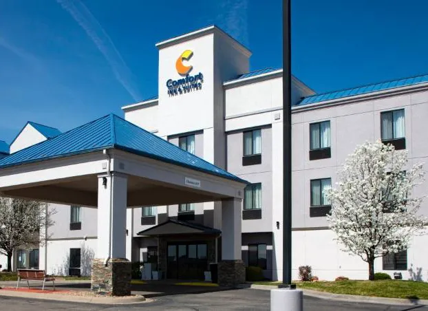 Comfort Inn & Suites Hutchinson hotel detail image 3