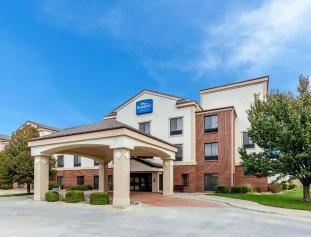 Baymont by Wyndham Pratt hotel detail image 2